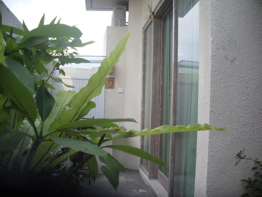 Gusti Homestay Kerobokan Exterior photo