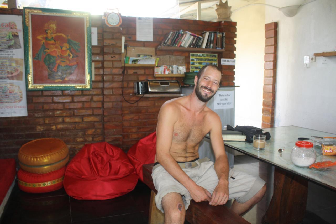 Gusti Homestay Kerobokan Exterior photo
